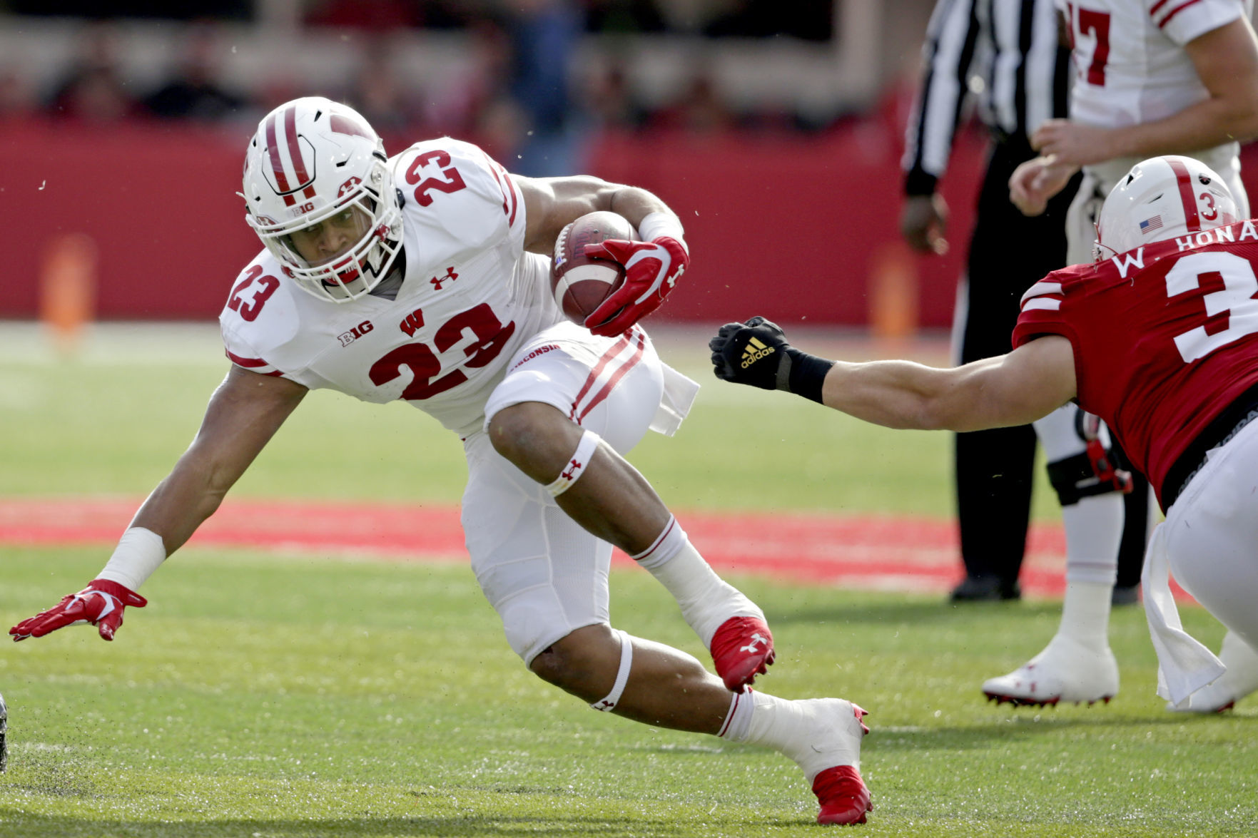 Badgers 37, Cornhuskers 21